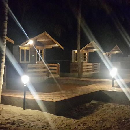 Kudle Ocean Front Resort ゴカルナ エクステリア 写真